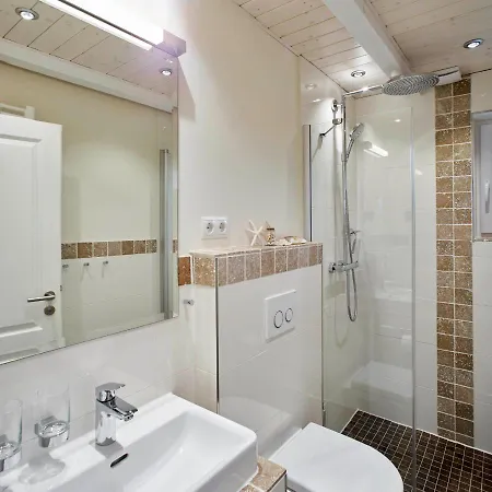 Luxuswellnesshaus Strandhus Dom wakacyjny