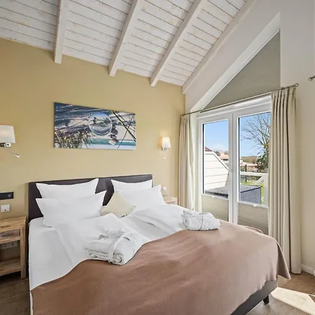 Holiday home Luxuswellnesshaus Strandhus Bliesdorf